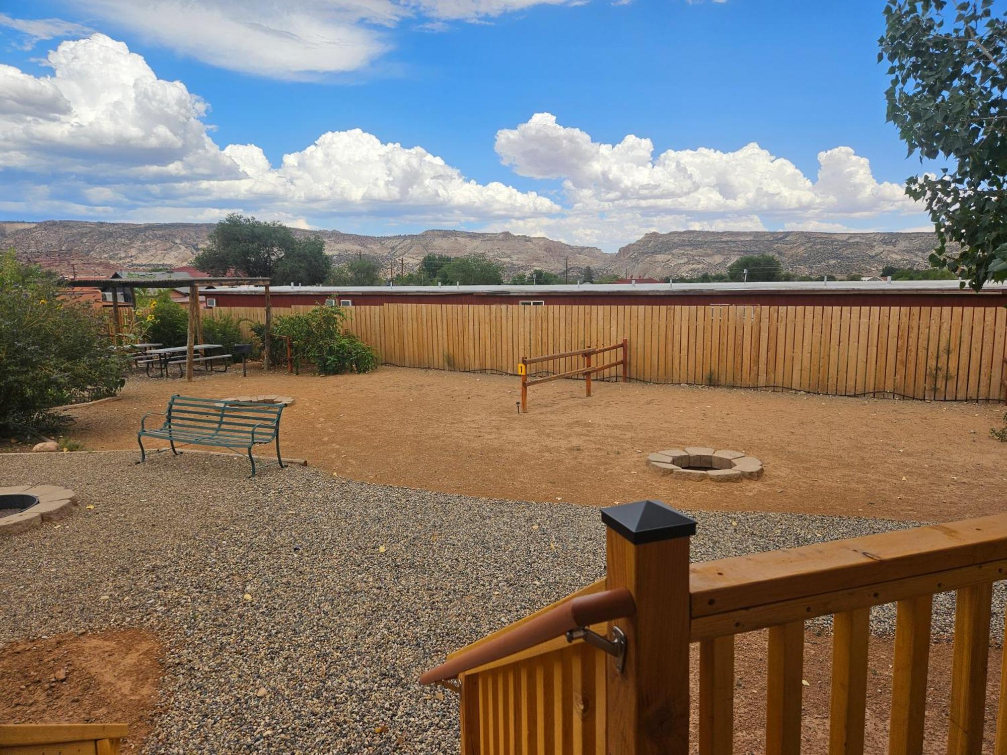 Canyons Of Escalante Rv Park Экстерьер фото